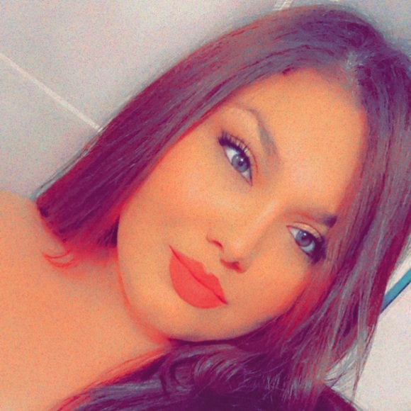 Meet your Posher, Adrianan - Picture 1 of 1